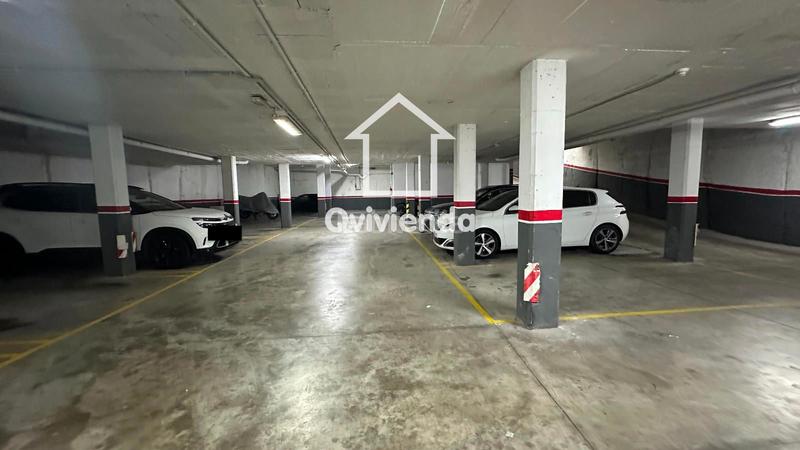 Foto b83083a7-a8bb-4127-9667-44a974e42113. Aparcament cotxe a albinyana a Can Palet Terrassa