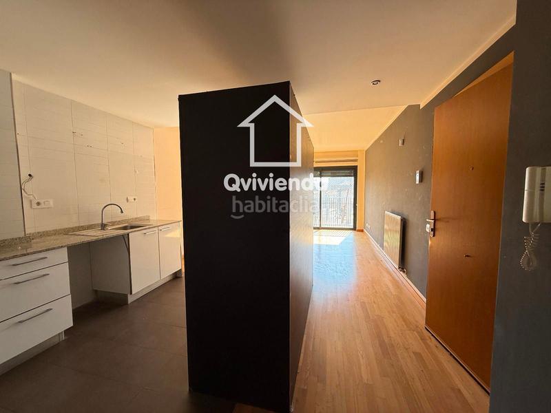 Foto 864eb133-bf12-40ef-a932-1fbb0be1c763. Piso  de 2 habitaciones en calle elcano, en Creu de Barberà Sabadell