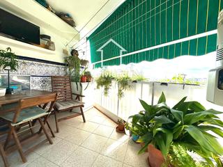 Appartement  Santa marta, de. Piso reformado y luminoso junto a la carretera de montcada