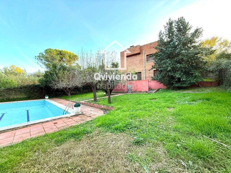 Foto 4fa3c204-287a-4177-a97a-5fa6683a95a6. Casa adossada amb calefacció a Bellaterra
