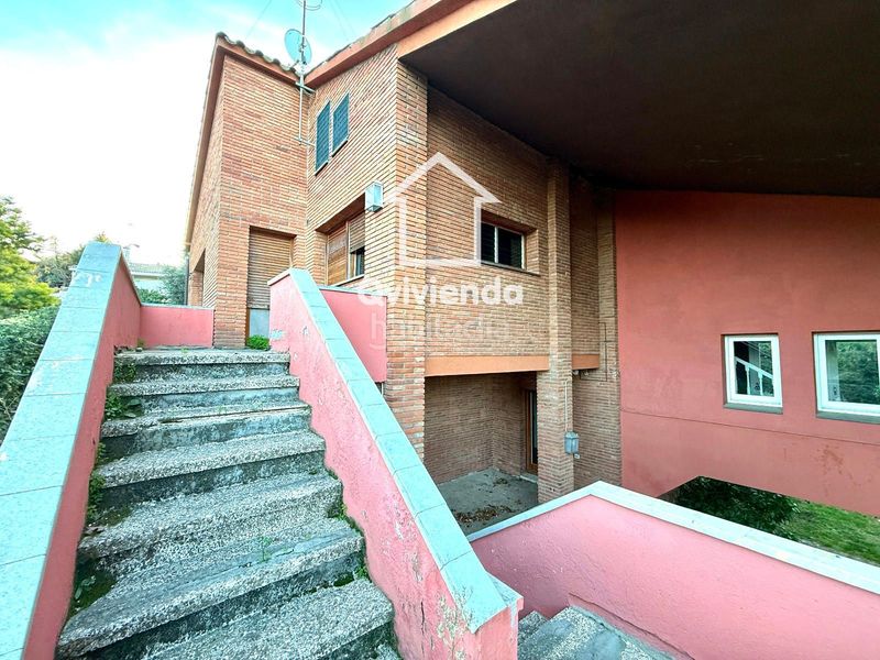 Foto 660d09e1-a876-4464-92cc-74b21b999b68. Casa adossada amb calefacció a Bellaterra