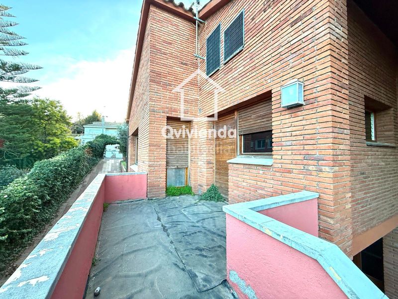 Foto 6cc6a846-e51f-485f-816e-6984713ace0a. Casa adossada amb calefacció a Bellaterra