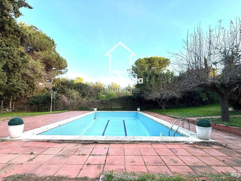 Foto 89a2aa7b-54fc-4e21-9704-e63dbdfa447b. Casa adossada amb calefacció a Bellaterra