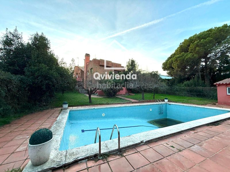 Foto efe2bb4b-c618-4e15-b67e-7cd4463e0b51. Casa adossada amb calefacció a Bellaterra