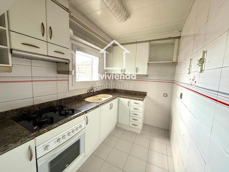 Foto 6ff74a30-873d-484c-9ba5-2d34fcd35916. Flat with heating in Sant Pere Nord Terrassa