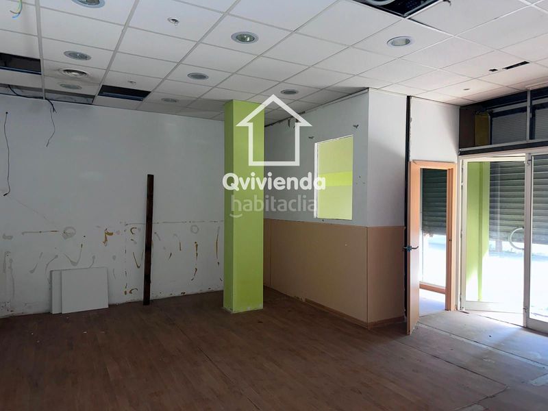 Foto d7b2aeb8-c4a9-4f31-8b9a-179cda7cf0c3. Local comercial a Tres Torres Granollers