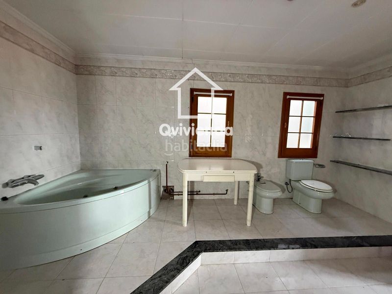 Foto e67fa718-0292-4ac1-a2c8-9625eff4b943. Casa adossada amb aparcament a Vacarisses