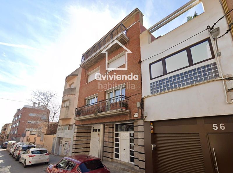 Foto 546a0e85-9a3a-476b-9df7-0506c6ec42f7. Casa adossada a Plaça Catalunya - Escola Industrial Terrassa