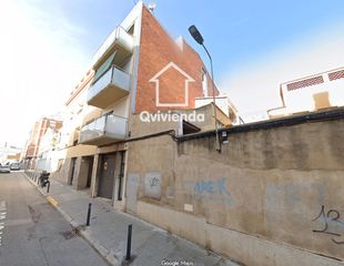 Parking coche en Watt, de 30. Plaza de parking en venta en calle watt, terrassa