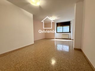 Flat  Romani. Piso de 3 habitaciones con gran balcón en polinya