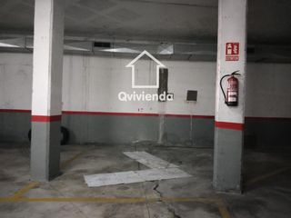 Miete Autoparkplatz  Lluis companys. Parking en alquiler en parets