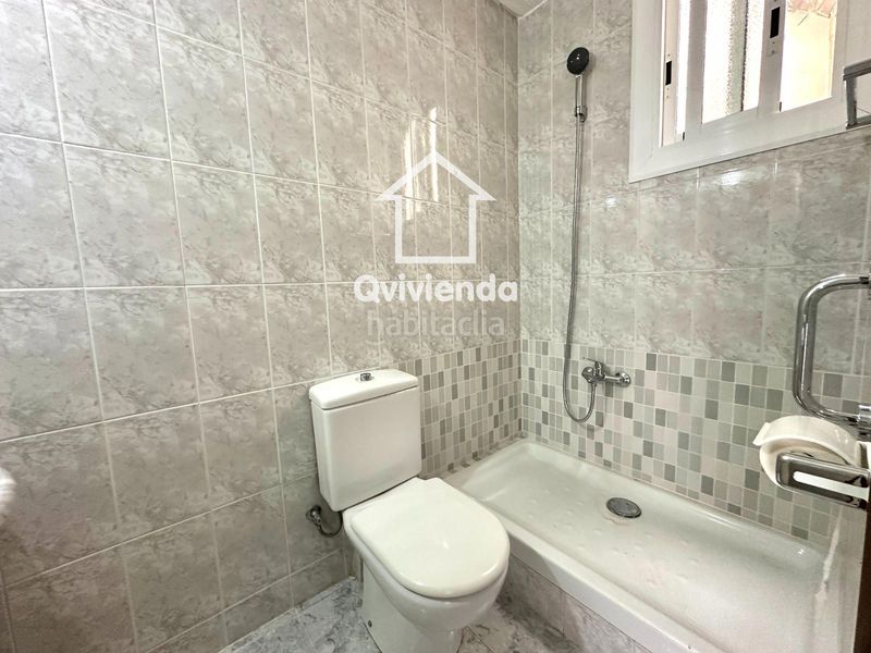 Foto 127a216c-462e-43ab-8211-b190187ec464. Penthouse with heating in Singuerlín Santa Coloma de Gramenet