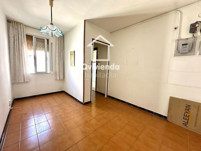 Foto 40297366-8821-4273-97bb-09a3e2cbd4b2. Penthouse with heating in Singuerlín Santa Coloma de Gramenet