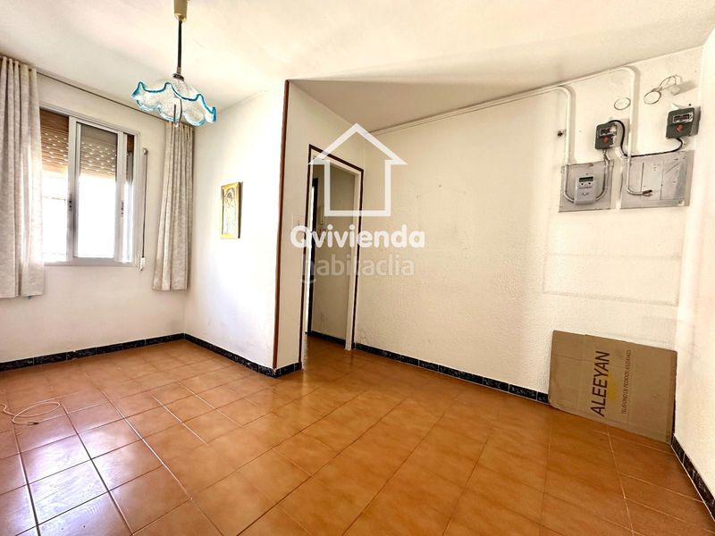 Foto 51b896c4-85f3-456f-8fea-53a17e60c972. Penthouse with heating in Singuerlín Santa Coloma de Gramenet