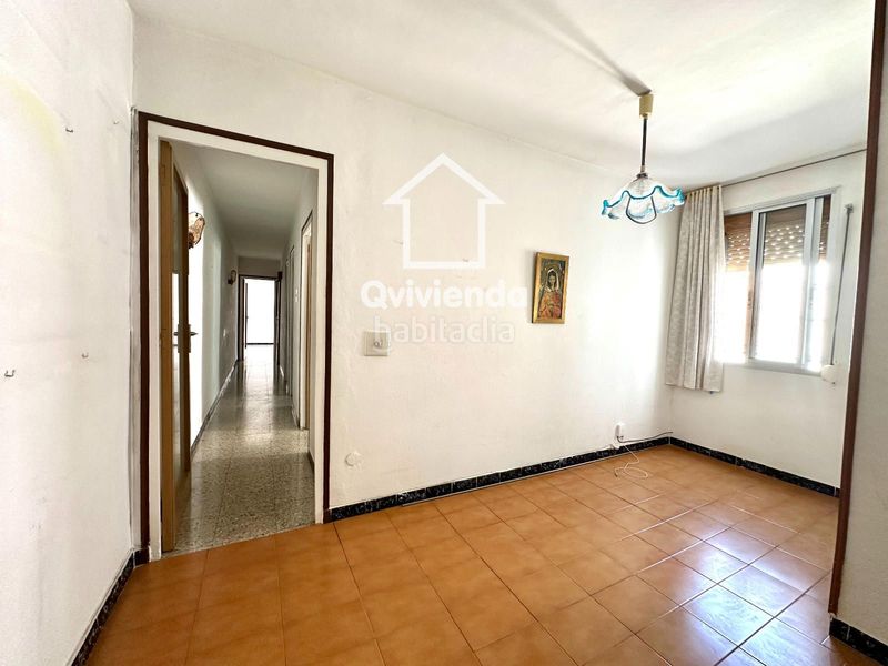 Foto 9bb513f5-d43c-4e42-888a-91418b1f66a6. Penthouse with heating in Singuerlín Santa Coloma de Gramenet