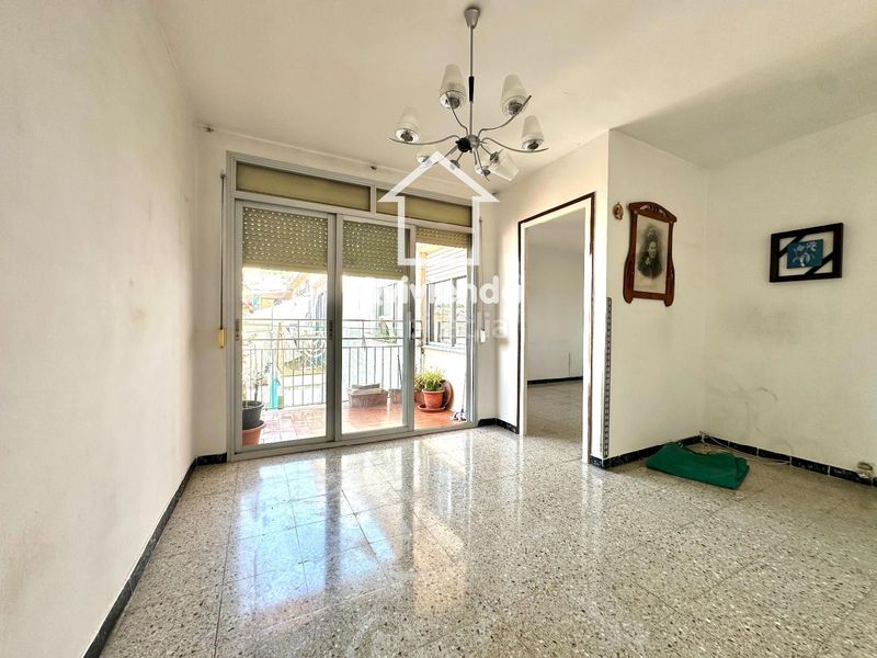 Foto ba4ede37-4547-4853-bdf7-cc9a2889a76f. Penthouse with heating in Singuerlín Santa Coloma de Gramenet