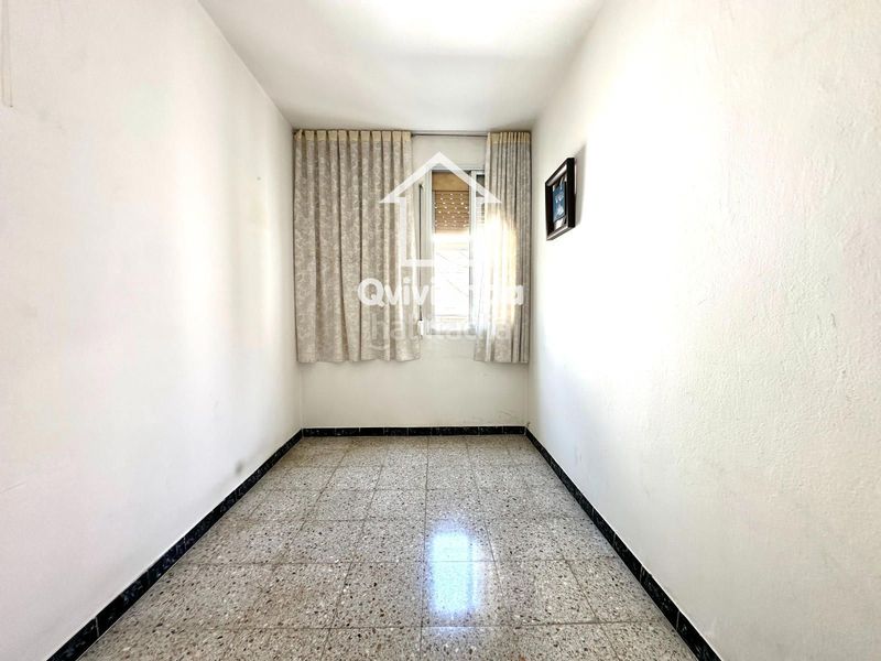 Foto ebae3a98-ed97-42f5-9f45-04722d97d838. Penthouse with heating in Singuerlín Santa Coloma de Gramenet