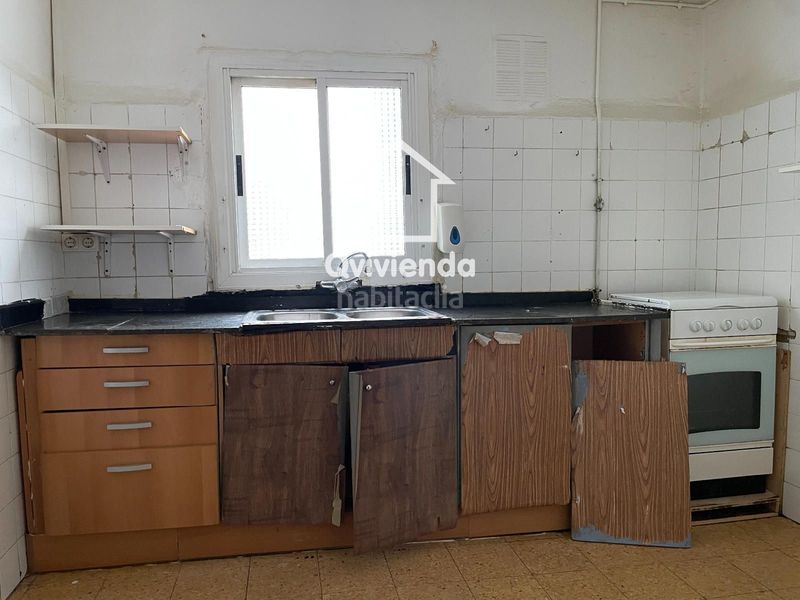 Foto e4f01c6d-8d33-410e-80e5-5183a55cf7fa. Pis a Montmeló