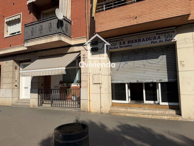 Foto 17c44217-d323-402e-a9a7-39a166c4bbbe. Lloguer local comercial a antoni gaudi 54 a Can Pantiquet Mollet del Vallès