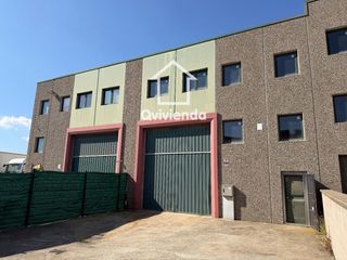 Capannone industriale  Sant celoni. En llinars del valles