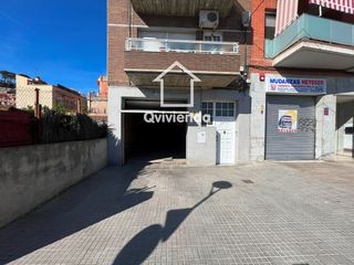 Geschäftsraum  Carril. Local comercial situado en el municipio de montcada i reixac.