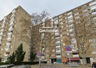 Pis  Via de la plata. Piso alquilado de 3 habitaciones con balcón en badia del vallès,