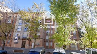 Flat  Prullans de. Piso alquilado de 3 habitaciones en la roureda, sabadell