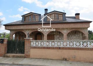 Chalet  Can ribas. Casa en venta en bigues i riells