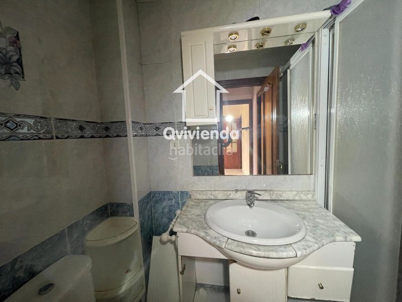 Foto d8cece06-c963-40e4-966f-77969e81d52b. Flat in Canovelles