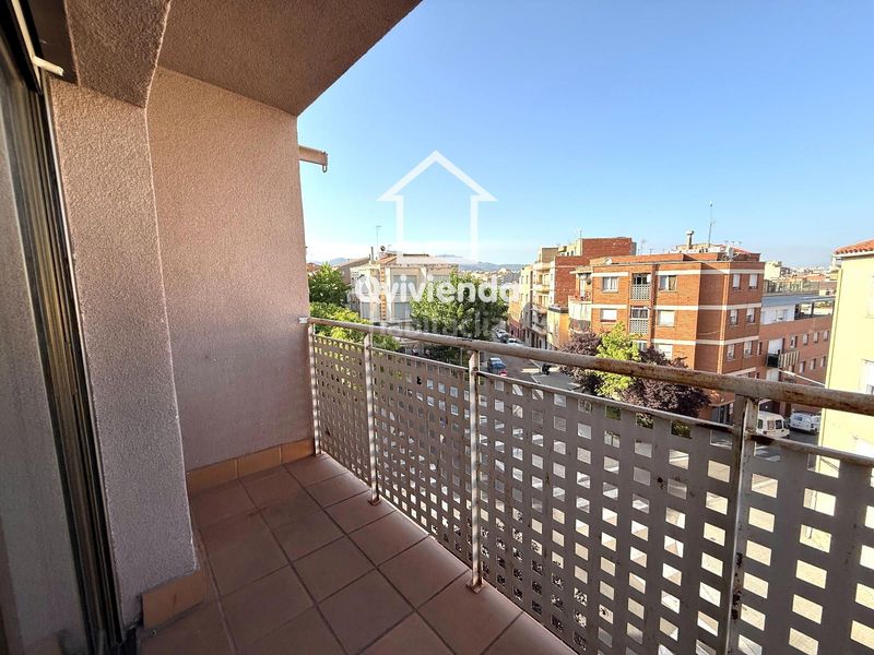 Foto 2f0c7f3c-8c84-4e47-9f08-f237bec8ddb5. Pis amb calefacció a La Maurina Terrassa