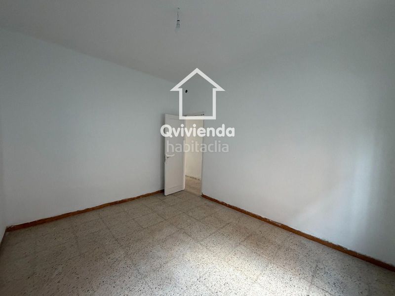 Foto 0511cfe6-f324-401f-8e84-a787893f0294. Casa adossada amb calefacció aparcament a Creu de Barberà Sabadell