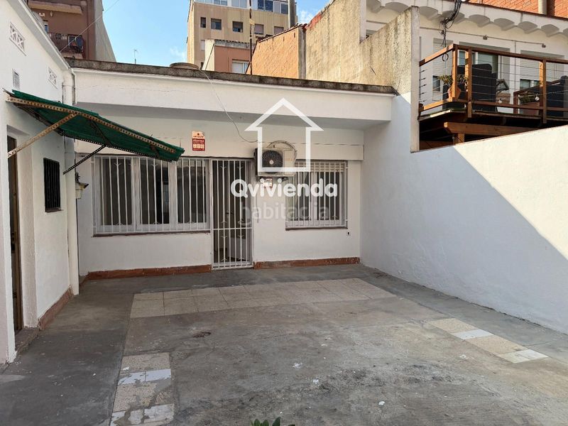 Foto 080aa18b-4457-479a-b820-64e5417df93f. Casa adossada amb calefacció aparcament a Creu de Barberà Sabadell