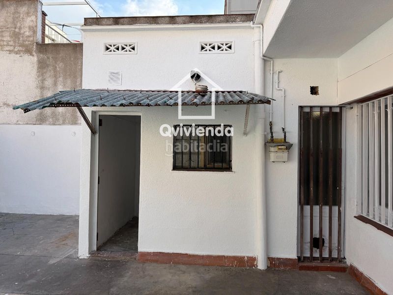 Foto 2ec8cf0f-8bda-4bab-801c-dcbd04001843. Casa adossada amb calefacció aparcament a Creu de Barberà Sabadell