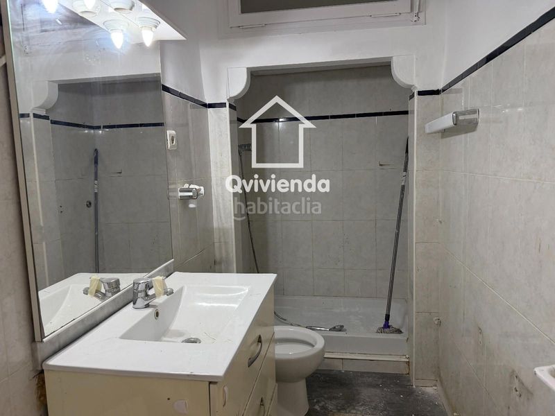Foto 40195f3d-ad0d-4423-b87b-30fe3194573f. Casa adossada amb calefacció aparcament a Creu de Barberà Sabadell