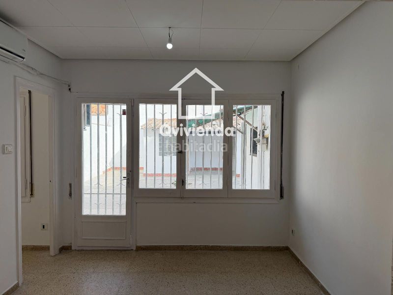 Foto 8004d745-7274-4f5d-81f5-95266629fcc7. Casa adossada amb calefacció aparcament a Creu de Barberà Sabadell