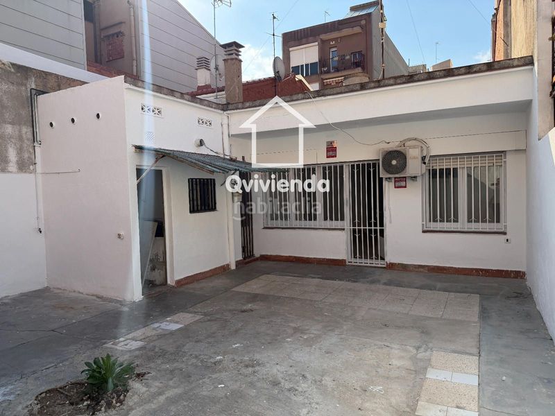 Foto ae4e06c8-ddd4-449b-9a93-1dd39d68080d. Casa adossada amb calefacció aparcament a Creu de Barberà Sabadell