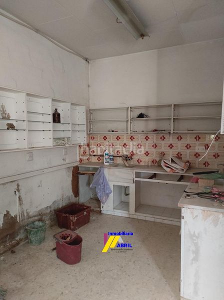 Foto 9983cd65-c323-4ade-9ec6-41d4aa2c086e. Local comercial en Catarroja