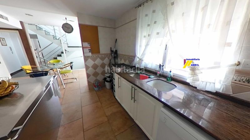 Foto 5e75d5e6-f255-4737-934d-b8fd8bf010fe. Casa amb calefacció aparcament a Alfafar