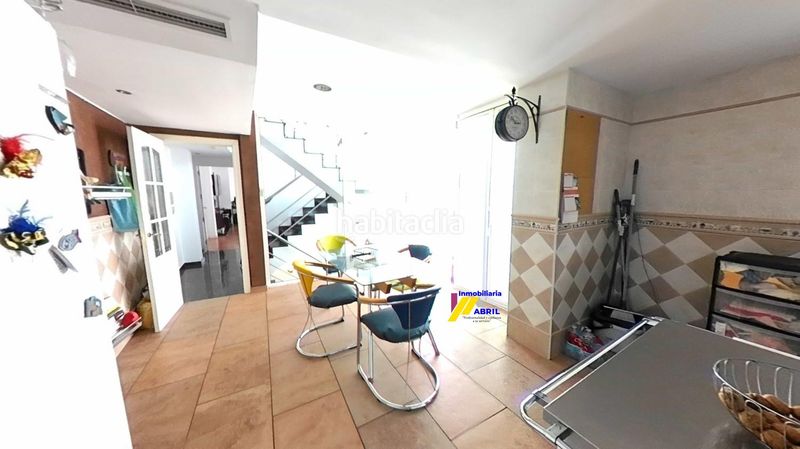 Foto bdbdcfe6-9b3c-4843-b3d7-ead5cc52f16b. Casa amb calefacció aparcament a Alfafar