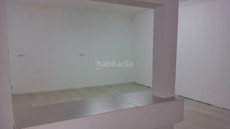 Foto b924b304-6bca-44fe-a4d0-bc19b5aff9ec. Locale commerciale in Los Cristianos Arona