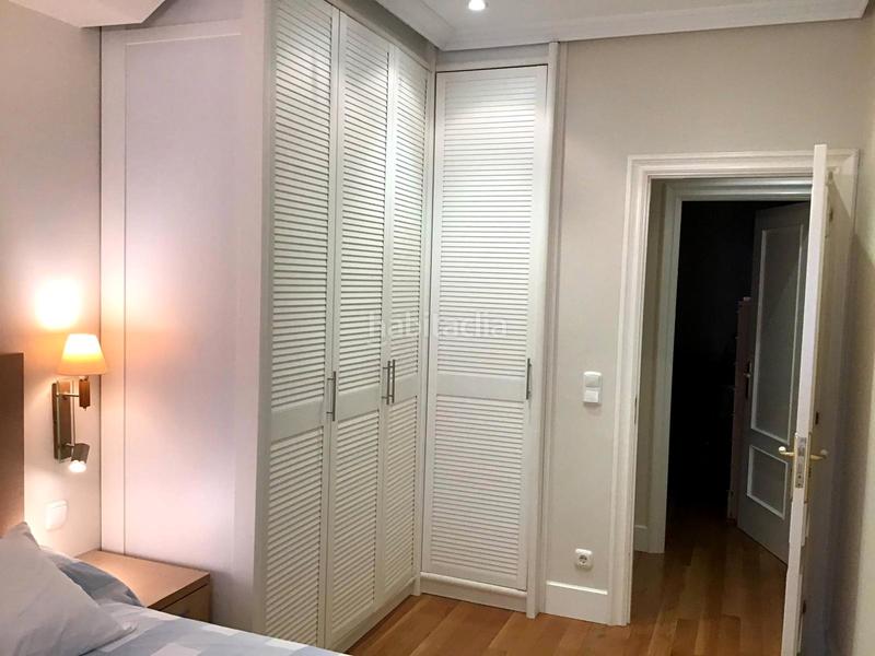 Foto b7b4828e-35a4-426a-b559-b4a2d0baefb2. Appartamento in alameda de recalde 20 in Abandoibarra - Guggenheim Bilbao