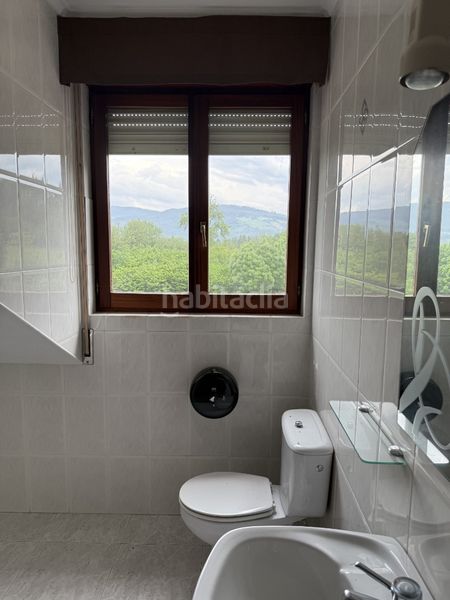Foto a9933f54-a2b9-4019-b326-da3e08432811. Edificio in Liendo