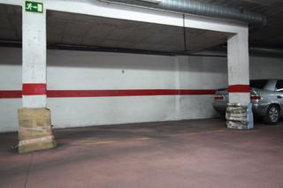 Aparcament cotxe  Calle santa marina. Plaza de garaje en venta c/ santa marina