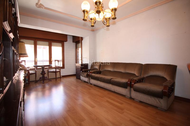 Foto e754ebd6-3b42-4f31-94cd-604a4d276c1a. Flat with heating in Delicias Valladolid