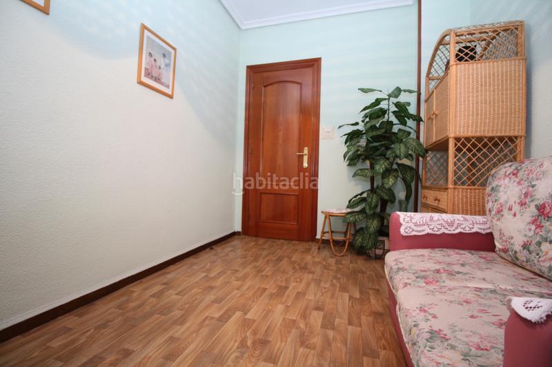 Foto f0150a32-a8ca-4297-9f19-709a84ea10ae. Flat with heating in Delicias Valladolid