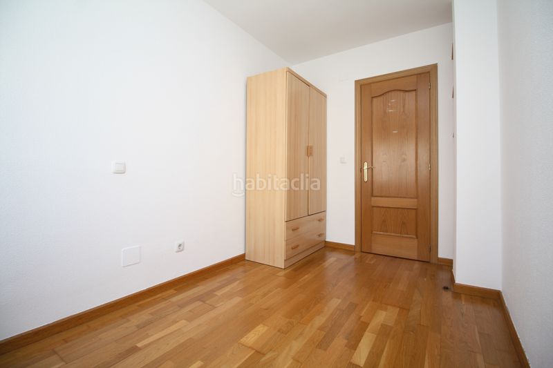 Foto 60511a0f-a710-415d-99a9-c7b0ddbec582. Pis amb calefacció aparcament a Polígono San Cristóbal Valladolid