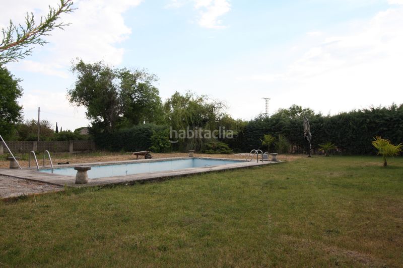 Foto 082d44aa-a59a-4953-bea3-efa7f201e0ff. Xalet amb calefacció aparcament piscina a Laguna de Duero