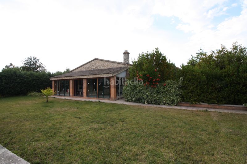 Foto 475eb131-bacb-4413-95d0-742470dca0ba. Xalet amb calefacció aparcament piscina a Laguna de Duero