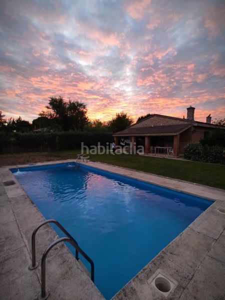 Foto b53d4c73-53a3-4927-9110-2fd3dcf69183. Xalet amb calefacció aparcament piscina a Laguna de Duero