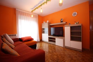 Miete Etagenwohnung  Calle vegafría. Piso en alquiler c/ vegafria ( junto c/argales)